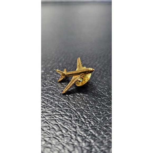 Airbus A320 Series A319 Passenger Aircraft Airliner Czech AirforceTie Pin Badge